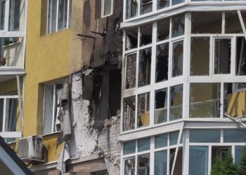 Опубликованы кадры прилета беспилотника в жилой дом в воронеже