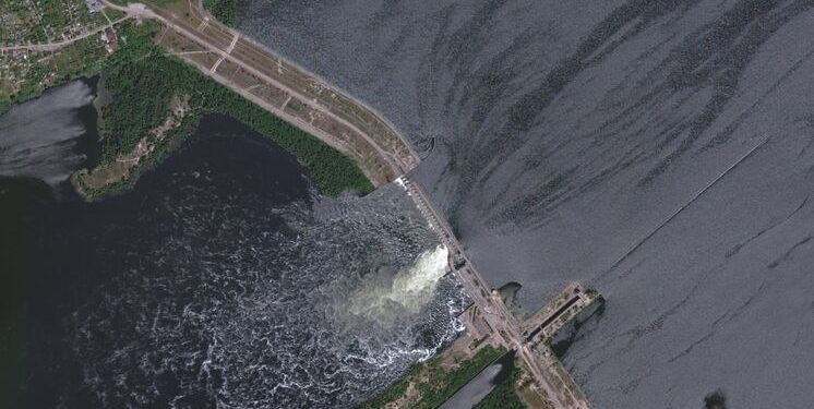 Оккупанты еще в 2022 году в интернете обсуждали подрыв Каховской ГЭС