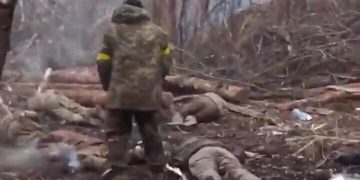 СРОЧНО: Российские оккупанты расстреляли еще 6 украинских военнопленных